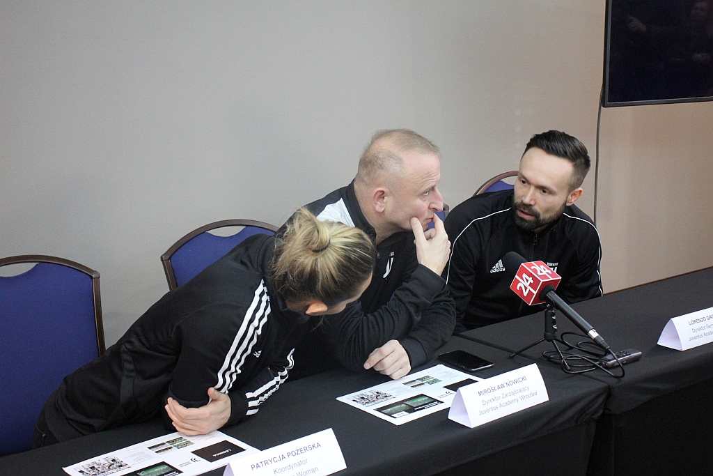 Lorenzo Grossi wizytuje akademię piłkarską Juventus Academy