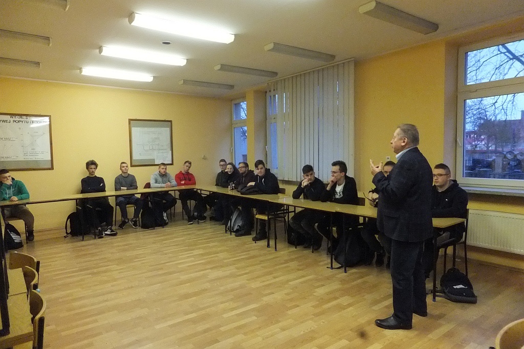 OSP - ORW „Pinoter” szkoli młodzież z zakresu pierwszej pomocy