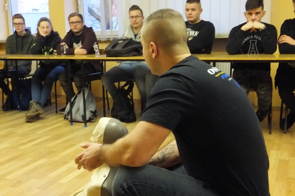 OSP - ORW „Pinoter” szkoli młodzież z zakresu pierwszej pomocy