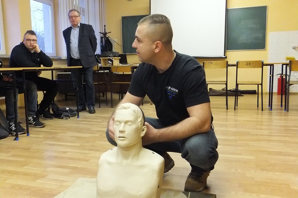 OSP - ORW „Pinoter” szkoli młodzież z zakresu pierwszej pomocy