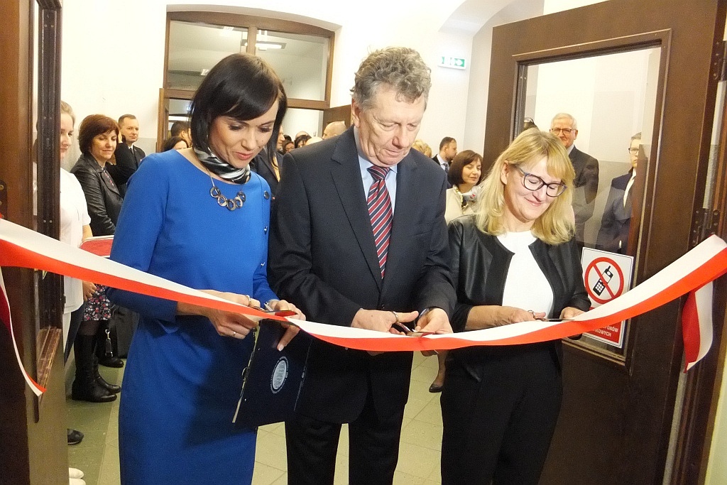 Uroczyste otwarcie nowych pracowni dla studentów pielęgniarstwa