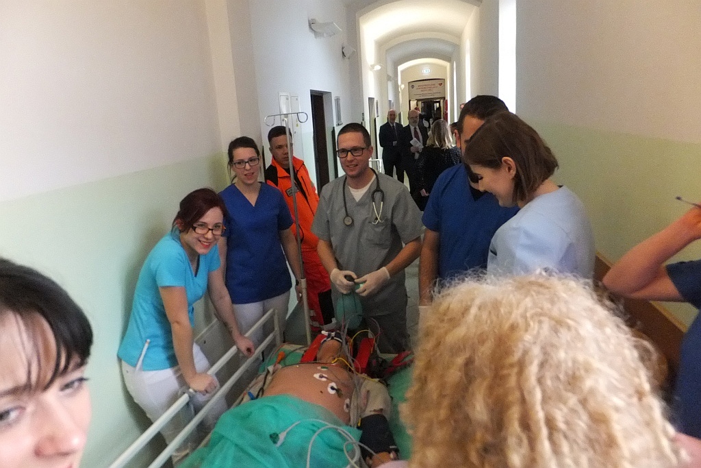 Uroczyste otwarcie nowych pracowni dla studentów pielęgniarstwa