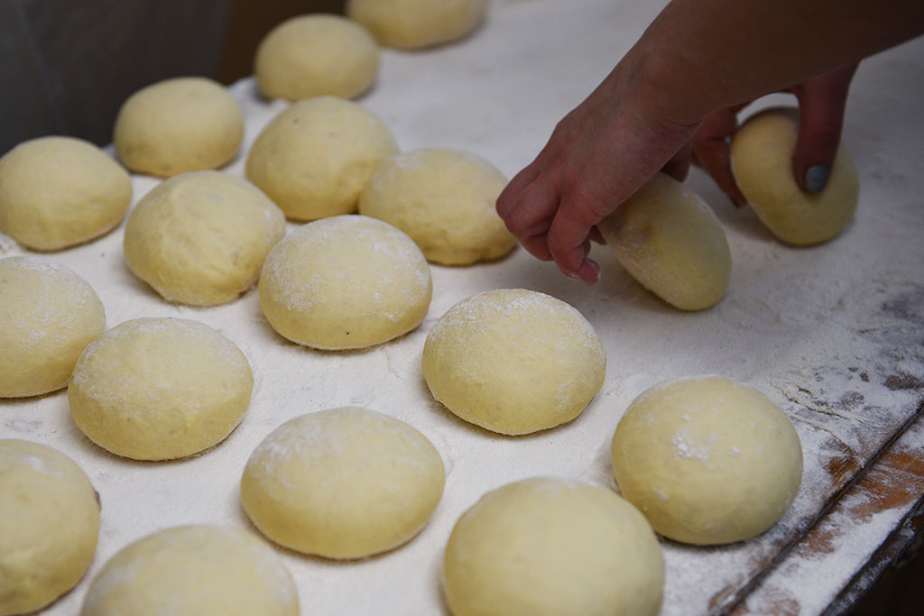 Dzisiaj pączkowa uczta. Zapraszamy na pączki do Zielińskich