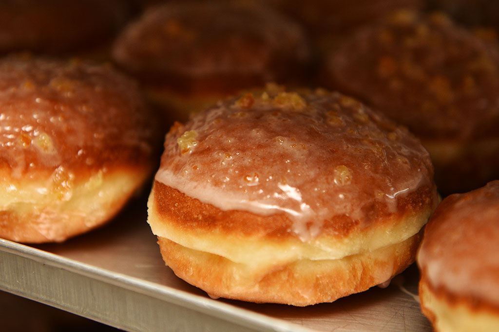 Dzisiaj pączkowa uczta. Zapraszamy na pączki do Zielińskich