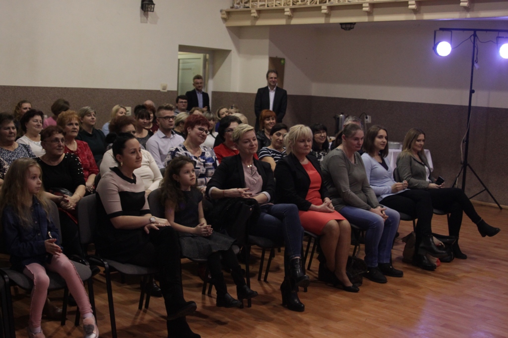 Dzień Kobiet w Bieniowicach. Koncert dla Pań         
