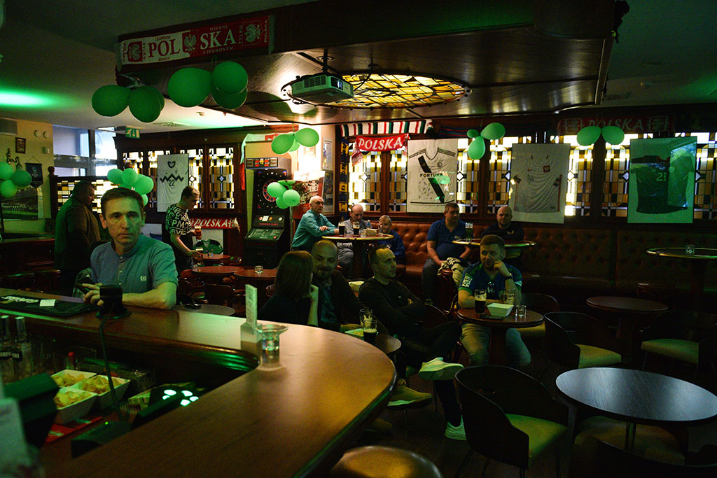 Irish Pub zaprosił na mecz Miedzi z Piastem Gliwice