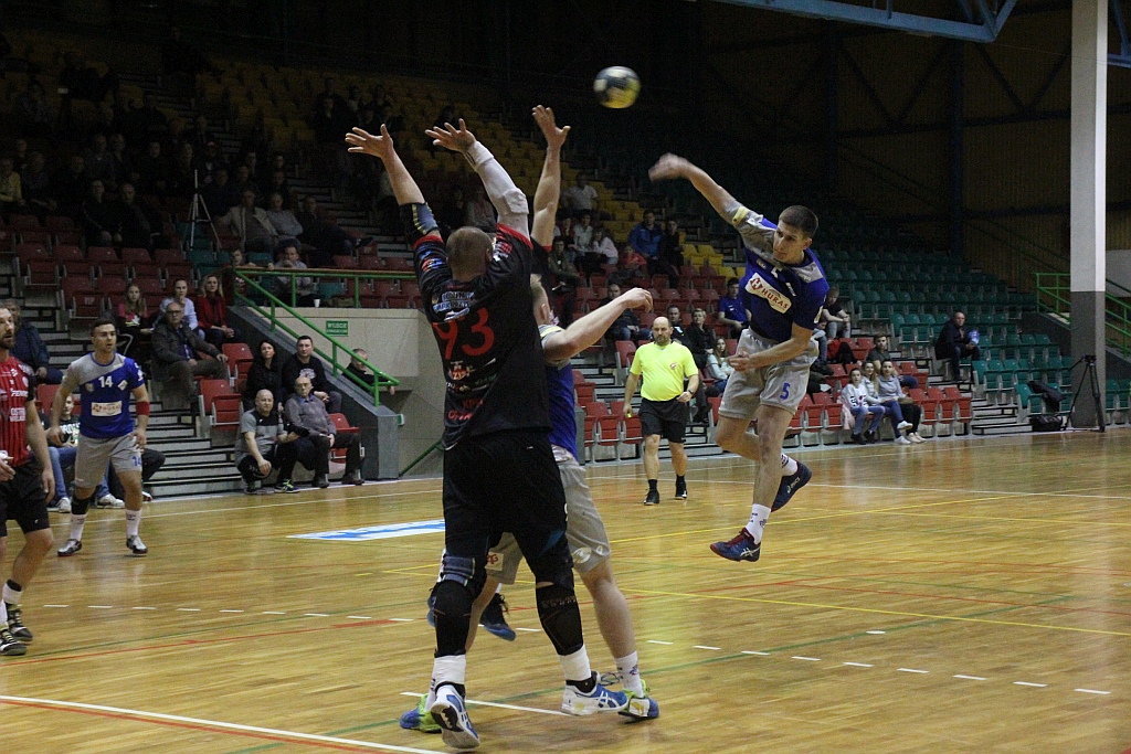 Siódemka Miedź Legnica wygrywa z Ostrovią Ostrów Wlkp. 29:23