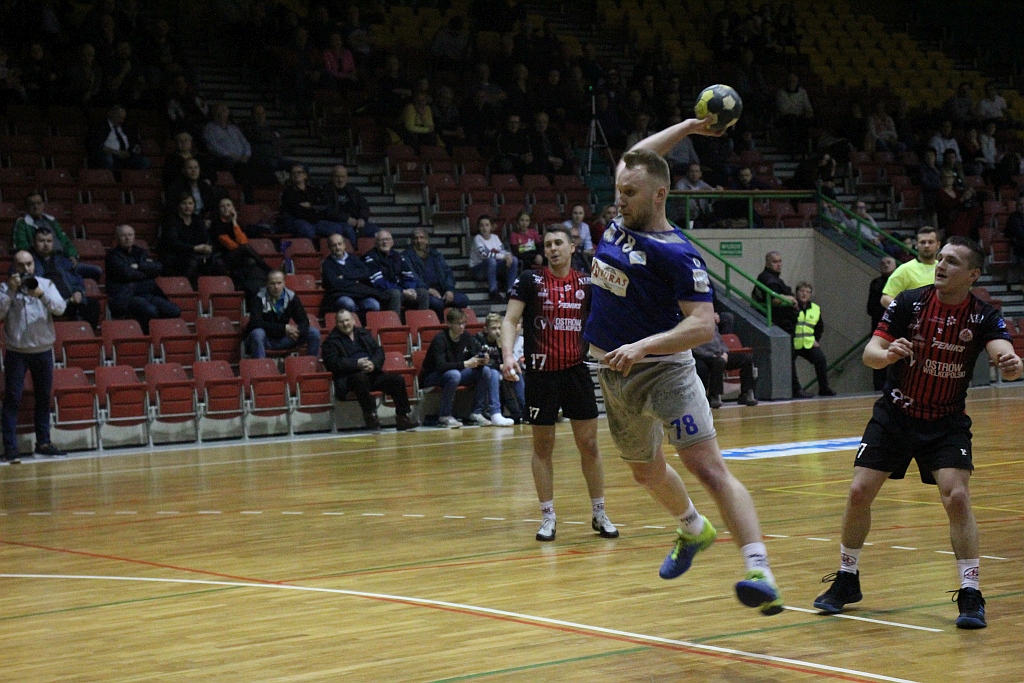 Siódemka Miedź Legnica wygrywa z Ostrovią Ostrów Wlkp. 29:23