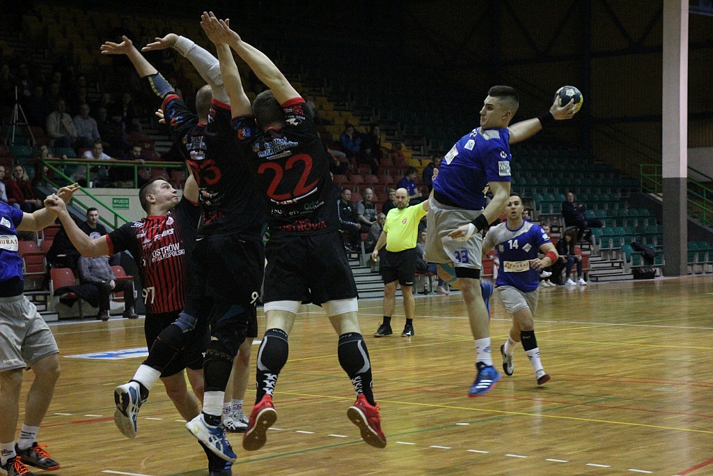 Siódemka Miedź Legnica wygrywa z Ostrovią Ostrów Wlkp. 29:23