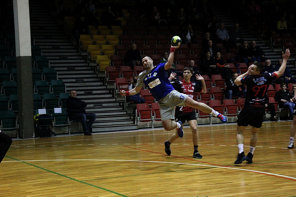 Siódemka Miedź Legnica wygrywa z Ostrovią Ostrów Wlkp. 29:23