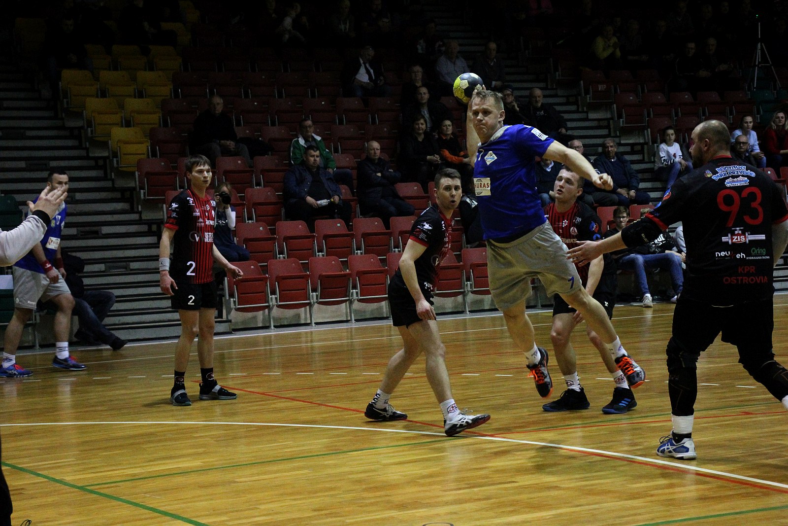 Siódemka Miedź Legnica wygrywa z Ostrovią Ostrów Wlkp. 29:23