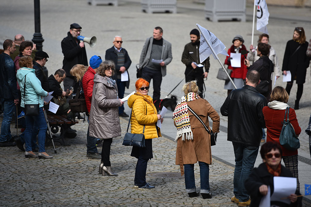 Legniczanie zaśpiewali w centrum miasta hymn Europy