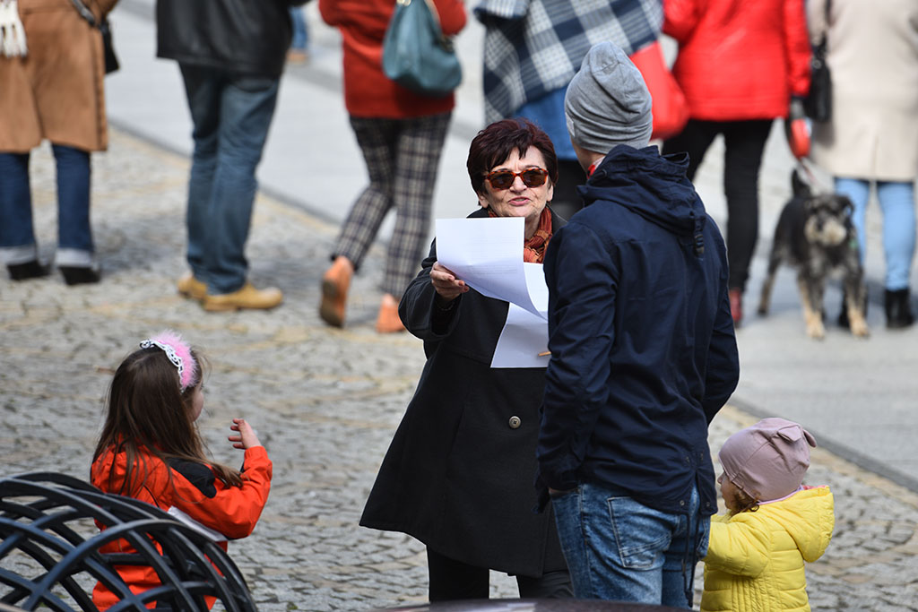 Legniczanie zaśpiewali w centrum miasta hymn Europy