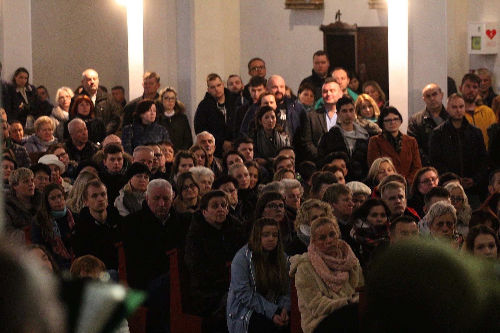 Tłumy wiernych na rekolekcjach z ojcem Adamem Szustakiem