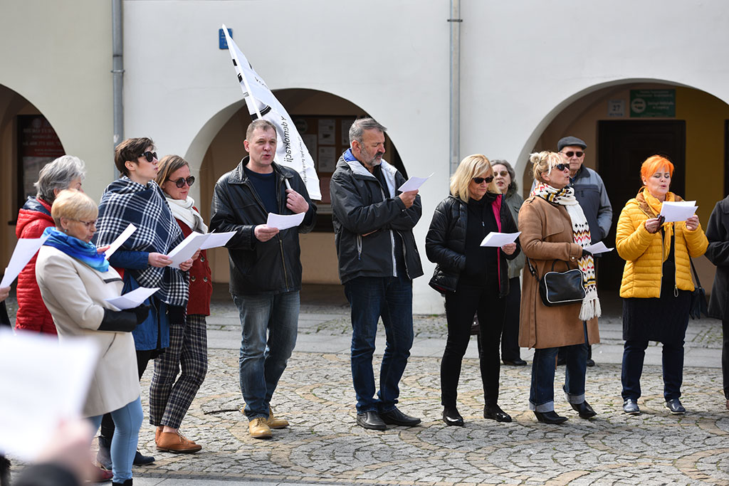 Legniczanie zaśpiewali w centrum miasta hymn Europy