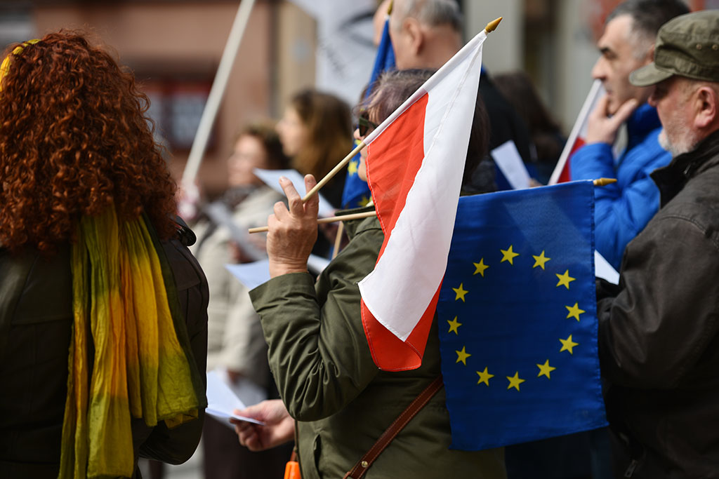 Legniczanie zaśpiewali w centrum miasta hymn Europy