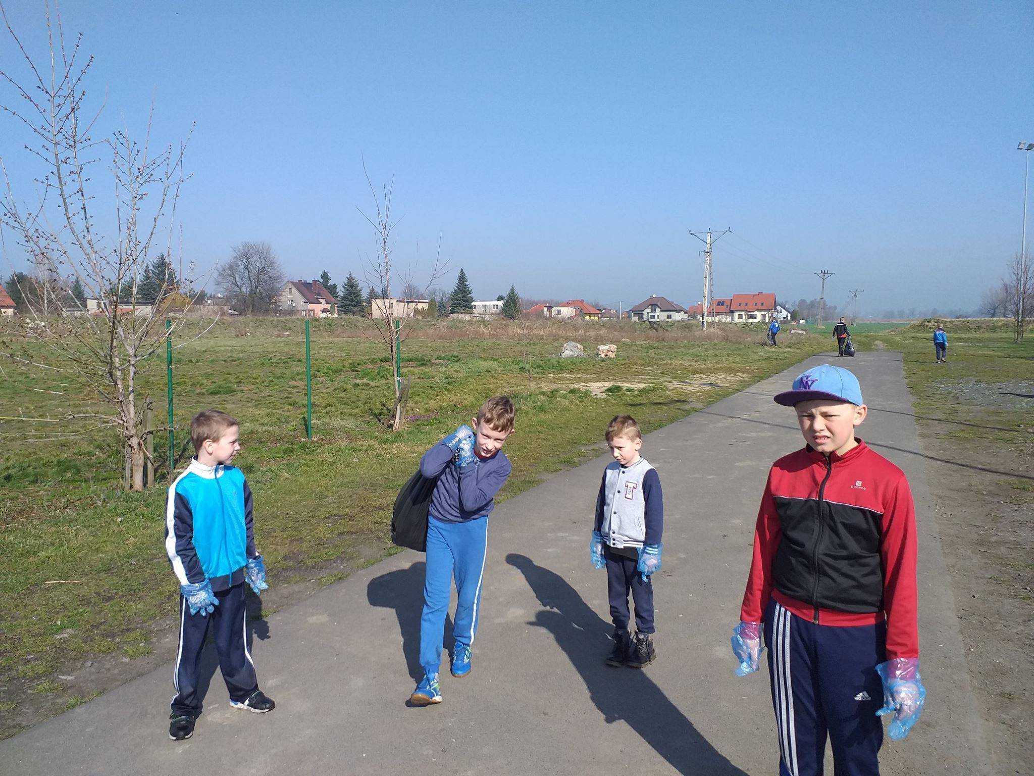 Mieszkańcy gminy Miłkowice porządkowali swoje otoczenie