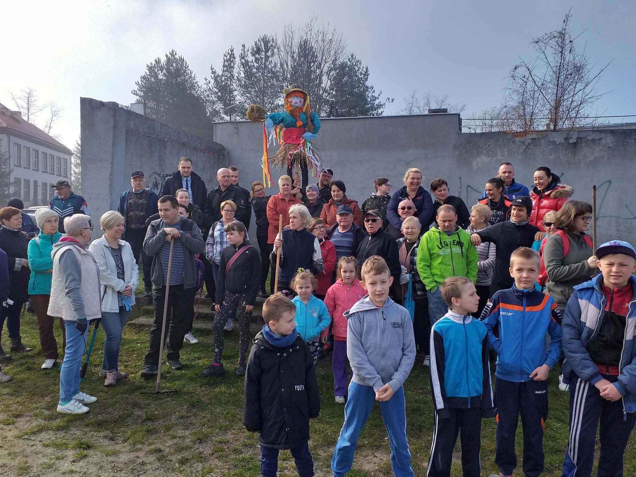 Mieszkańcy gminy Miłkowice porządkowali swoje otoczenie