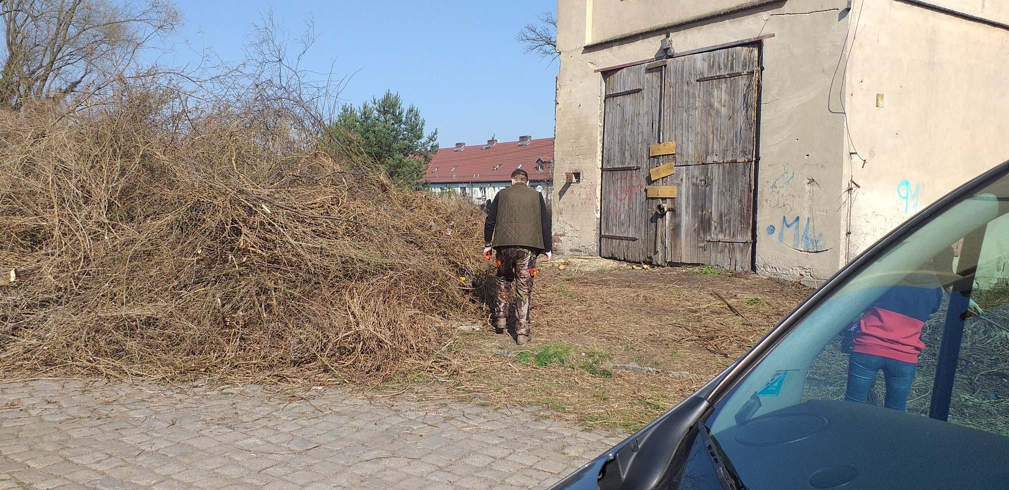 Mieszkańcy gminy Miłkowice porządkowali swoje otoczenie