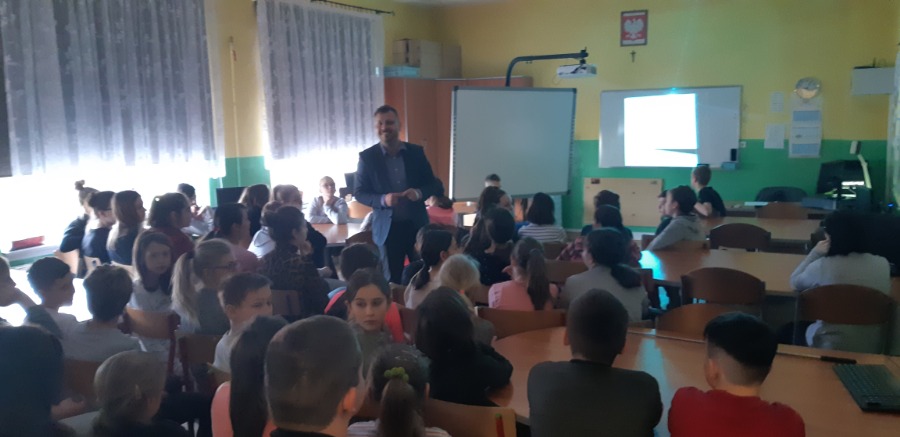 Muła gościł w Kunicach z wykładem o św. Jadwidze Śląskiej