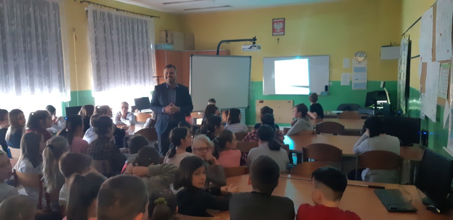 Muła gościł w Kunicach z wykładem o św. Jadwidze Śląskiej