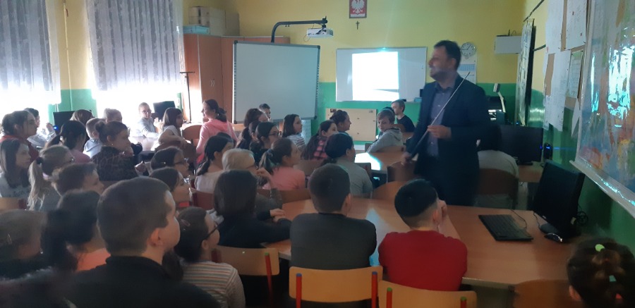 Muła gościł w Kunicach z wykładem o św. Jadwidze Śląskiej