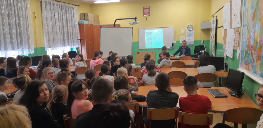 Muła gościł w Kunicach z wykładem o św. Jadwidze Śląskiej