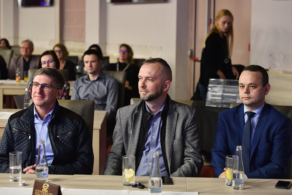 „Celuloid” na dwie mistrzowskie gitary w Sunny Club Music