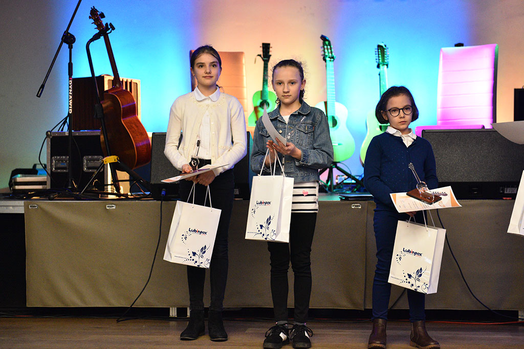 „Celuloid” na dwie mistrzowskie gitary w Sunny Club Music