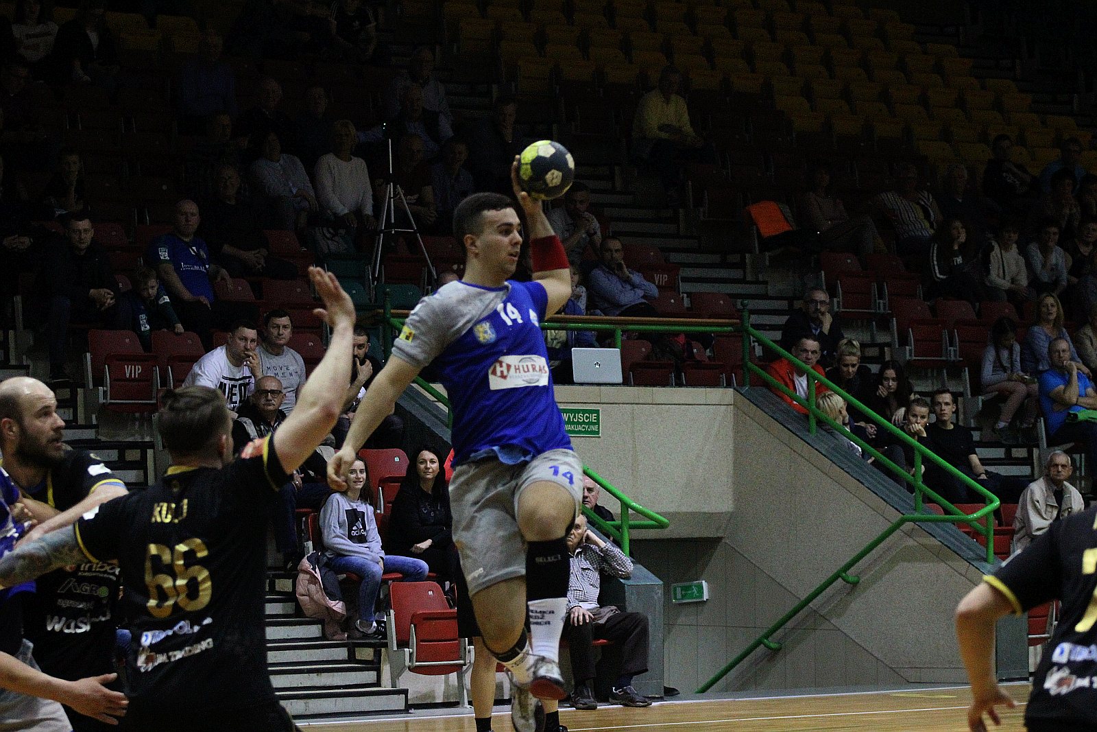 Siódemka Miedź Legnica wygrywa we własnej hali z Grodkowem