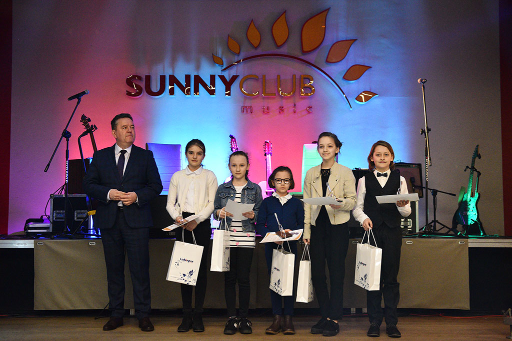 „Celuloid” na dwie mistrzowskie gitary w Sunny Club Music