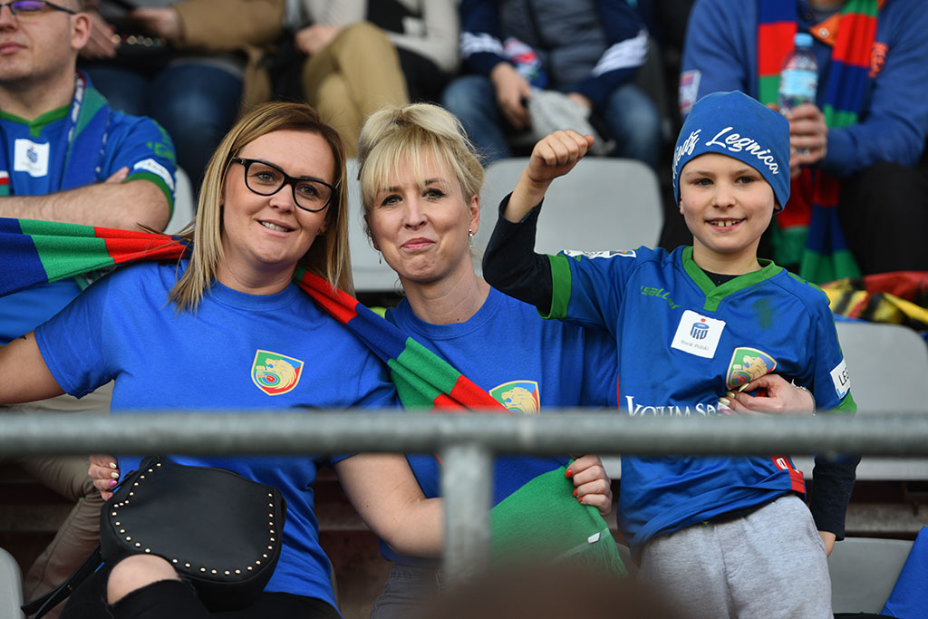 Kibice podczas meczu Miedzi Legnica z Zagłębiem Sosnowiec