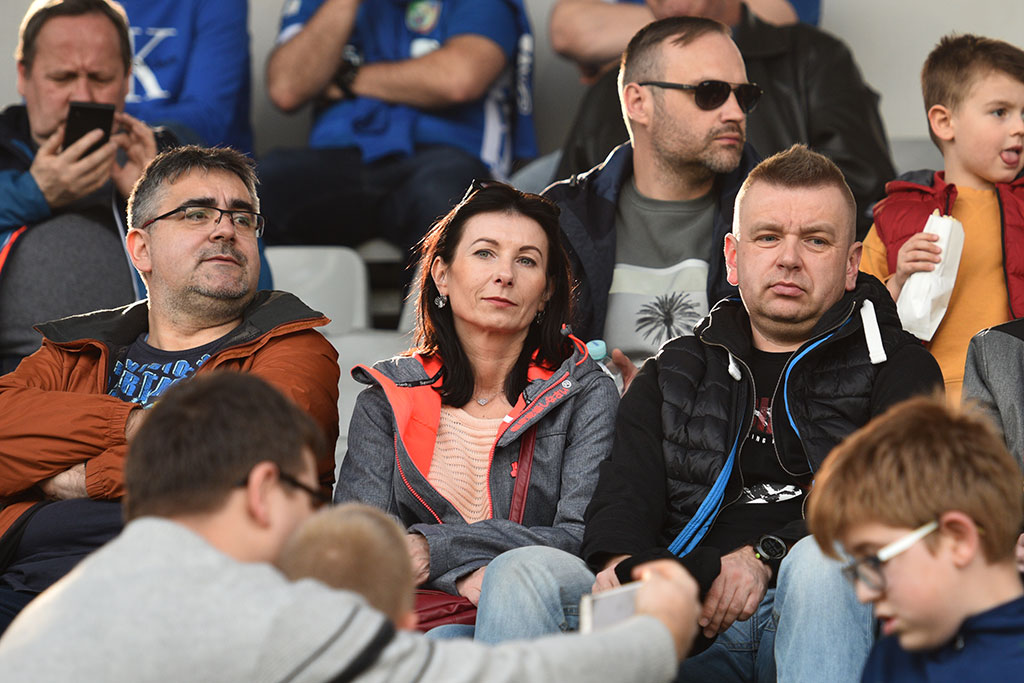 Kibice podczas meczu Miedzi Legnica z Zagłębiem Sosnowiec