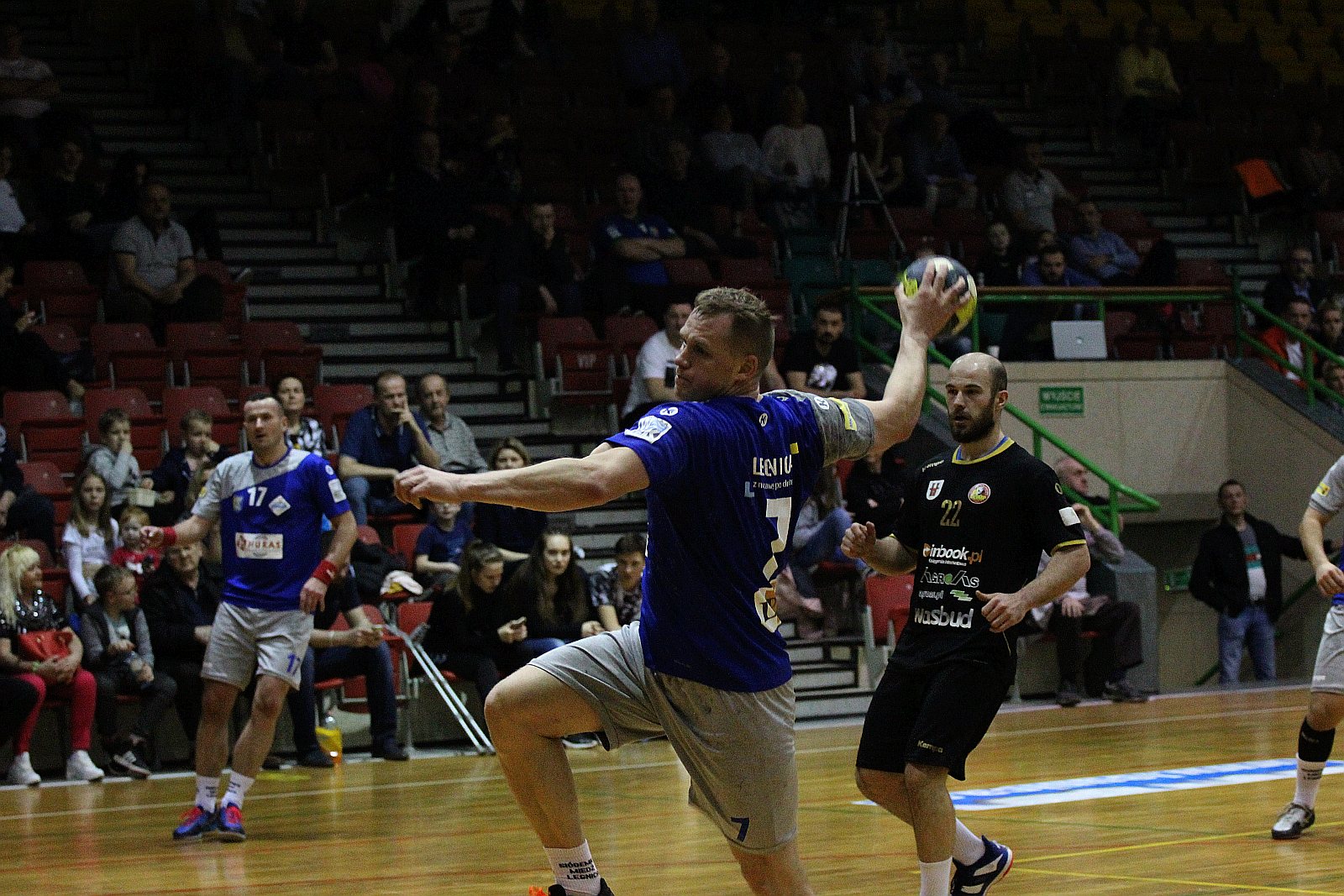 Siódemka Miedź Legnica wygrywa we własnej hali z Grodkowem