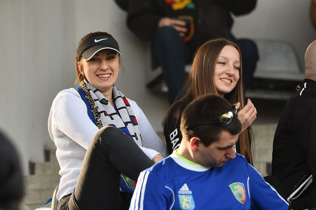 Kibice podczas meczu Miedzi Legnica z Zagłębiem Sosnowiec