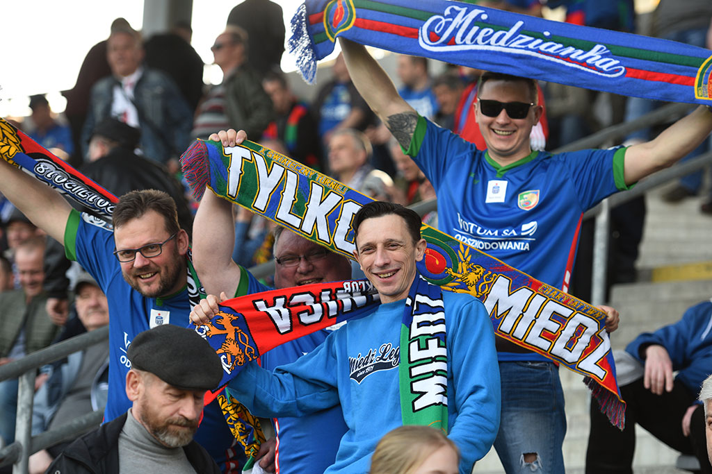 Kibice podczas meczu Miedzi Legnica z Zagłębiem Sosnowiec