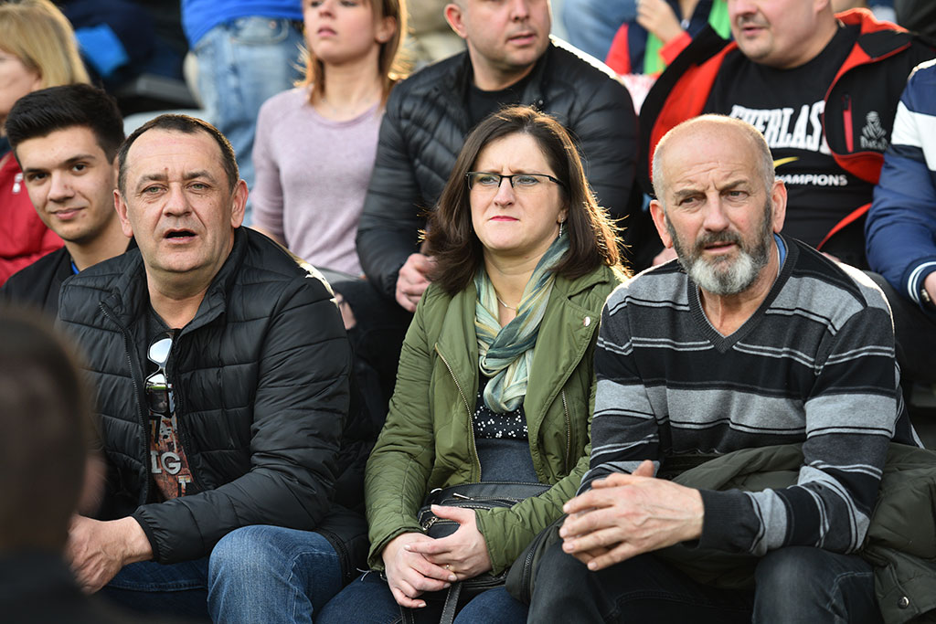Kibice podczas meczu Miedzi Legnica z Zagłębiem Sosnowiec