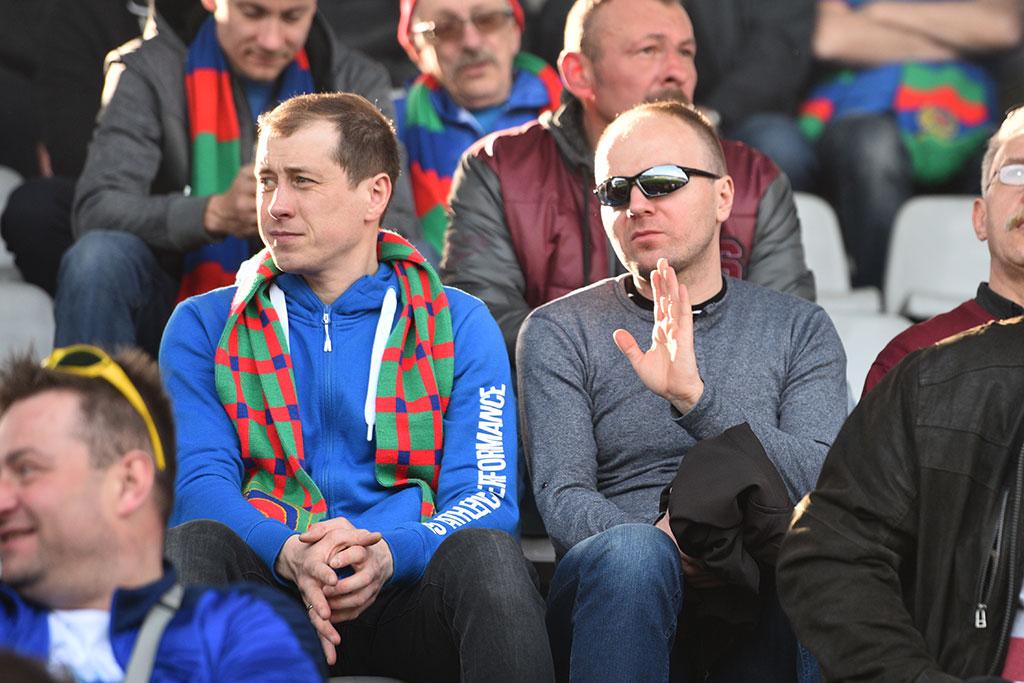 Kibice podczas meczu Miedzi Legnica z Zagłębiem Sosnowiec