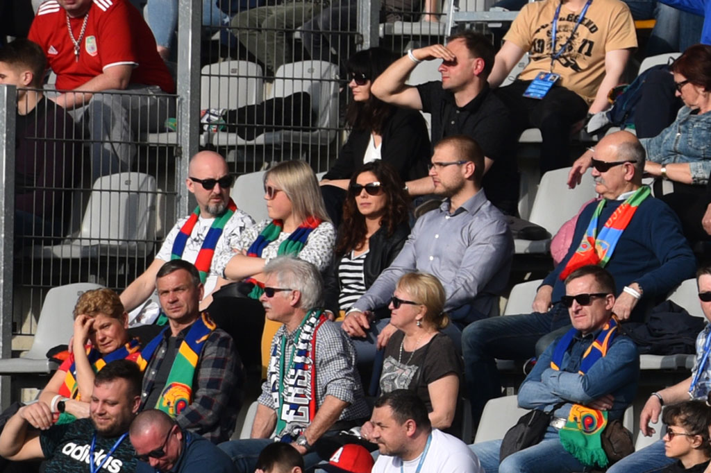 Kibice podczas meczu Miedzi Legnica z Zagłębiem Sosnowiec