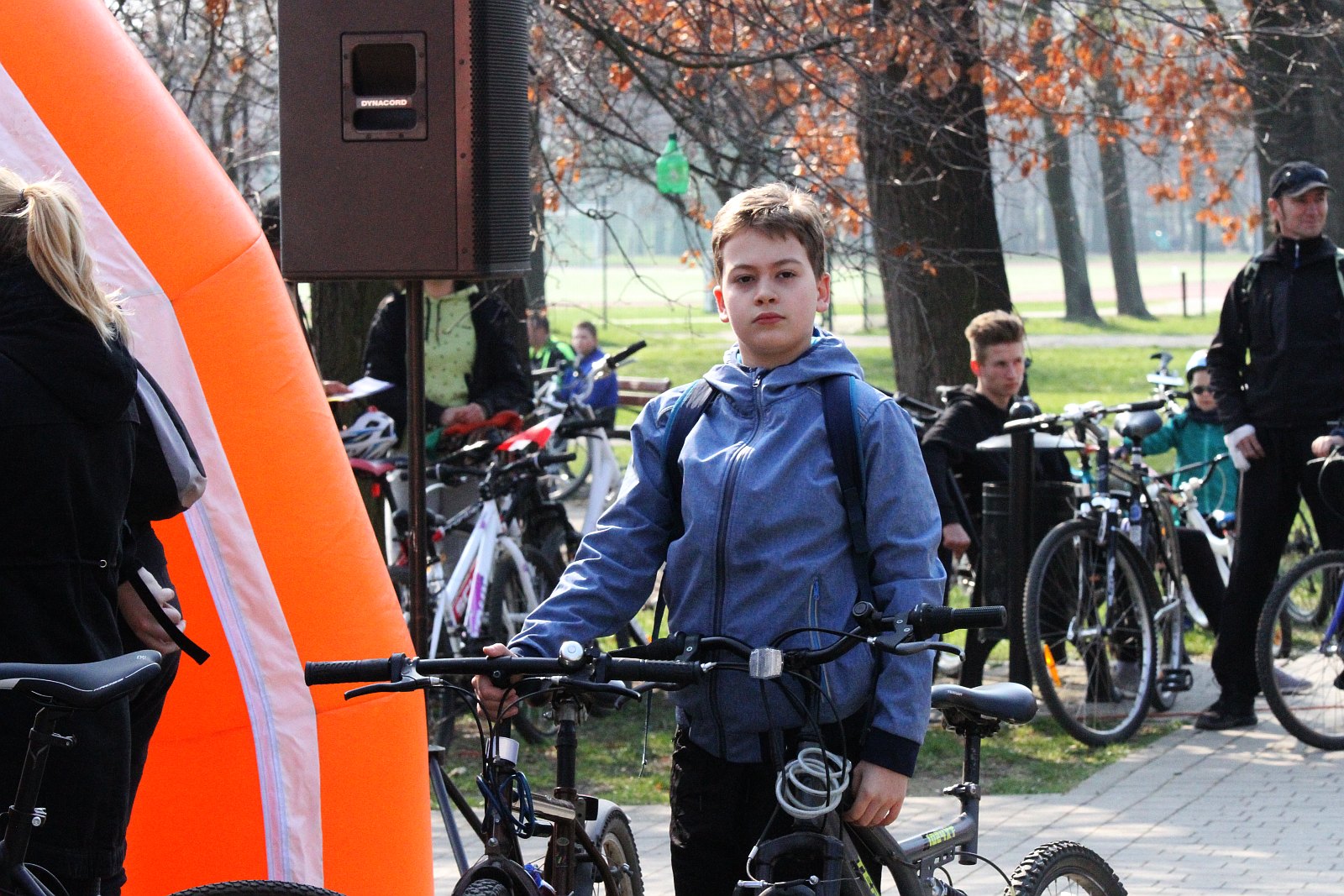 Ponad stu rowerzystów stanęło na starcie Rowerowej Legnicy