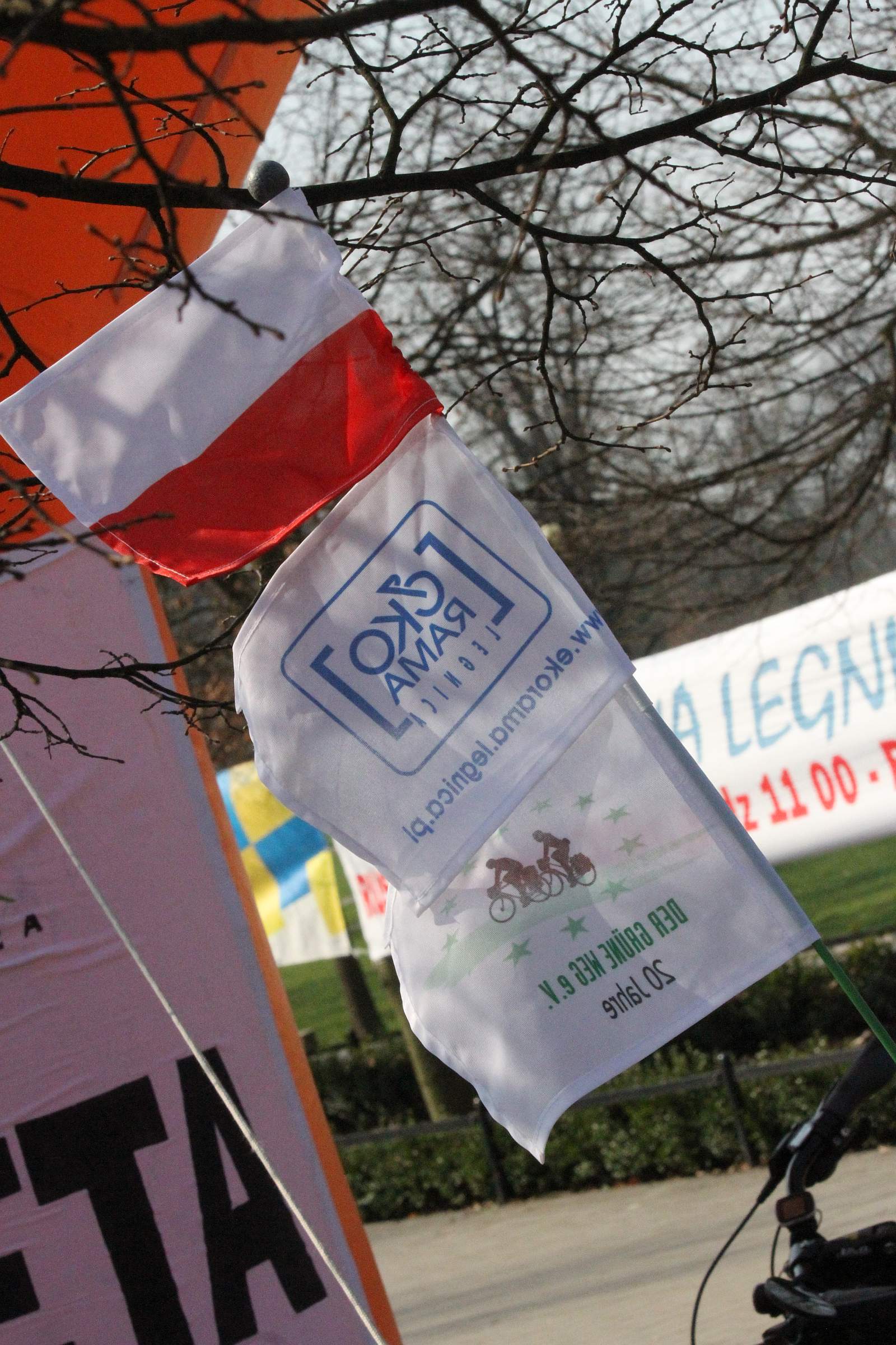 Ponad stu rowerzystów stanęło na starcie Rowerowej Legnicy