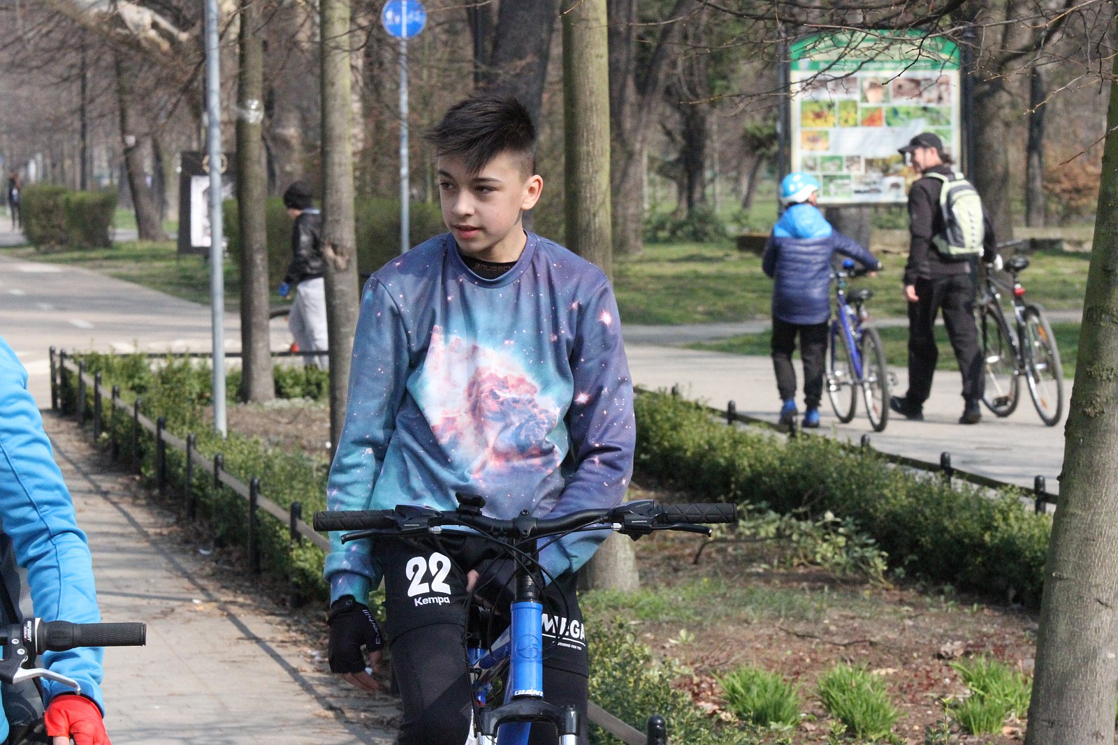 Ponad stu rowerzystów stanęło na starcie Rowerowej Legnicy