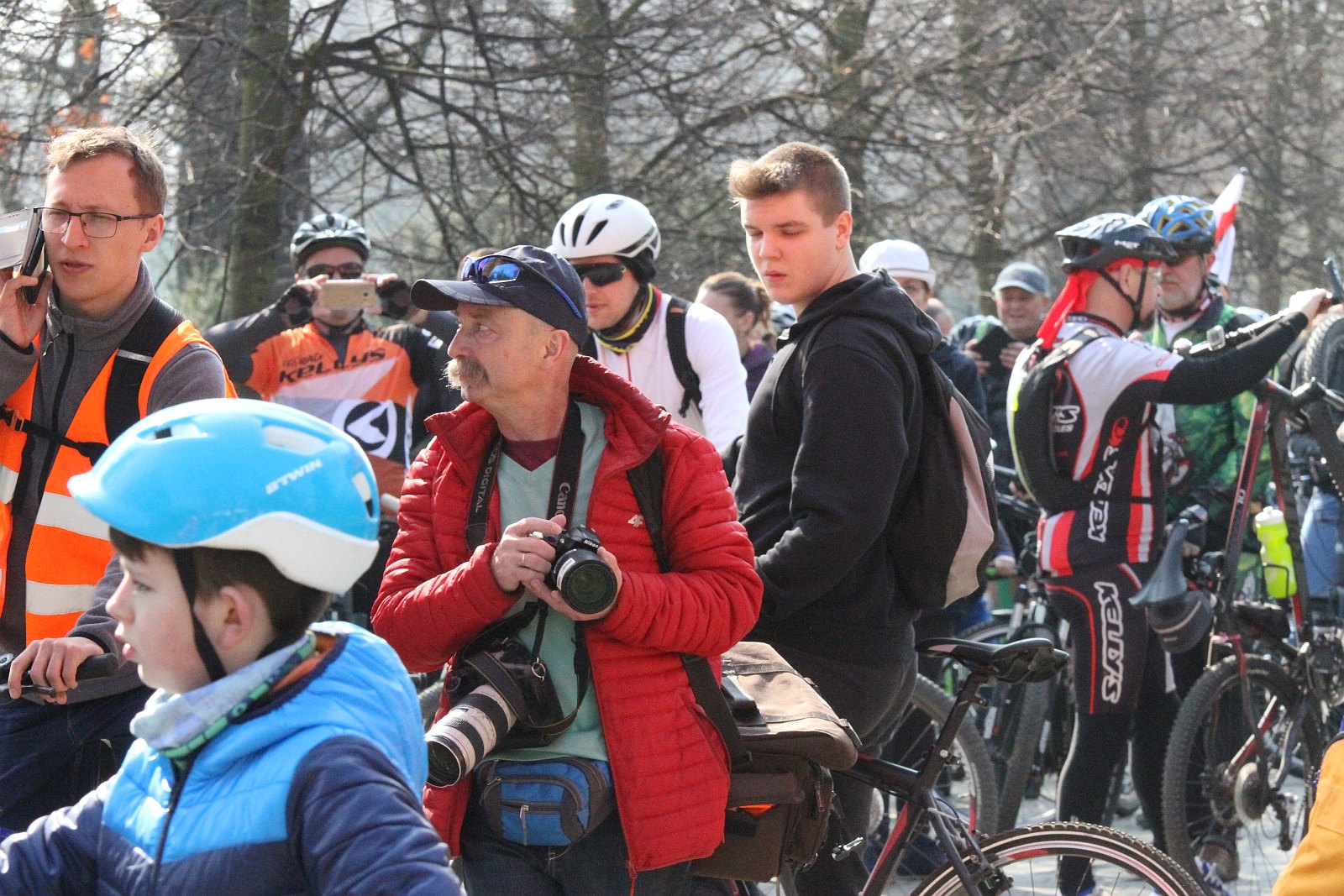 Ponad stu rowerzystów stanęło na starcie Rowerowej Legnicy