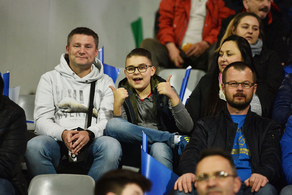 Miedzianka do przodu. Zobaczcie jak kibice szaleli na trybunach