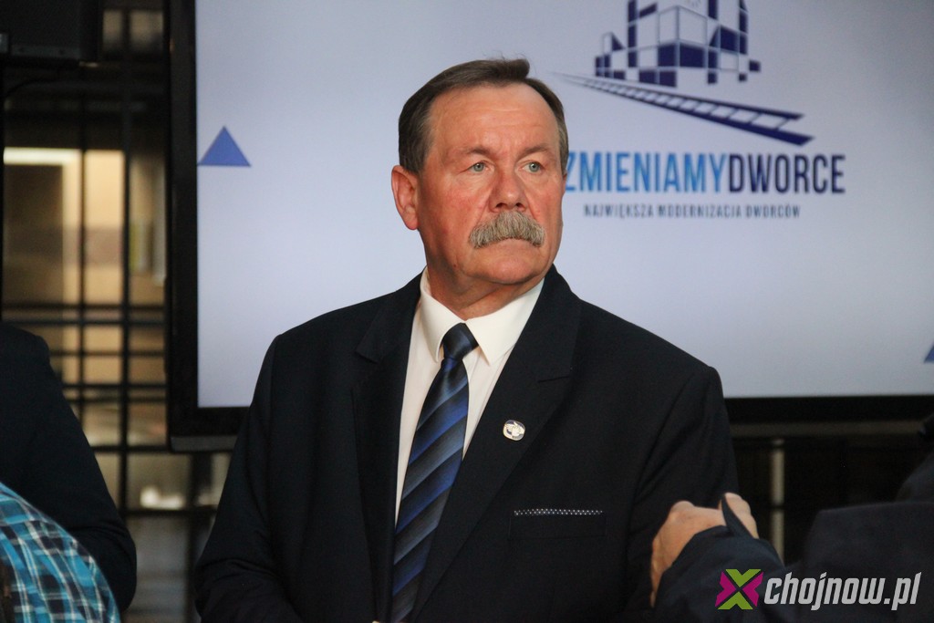 W Chojnowie uroczyście oddano do użytku wyremontowany dworzec 
