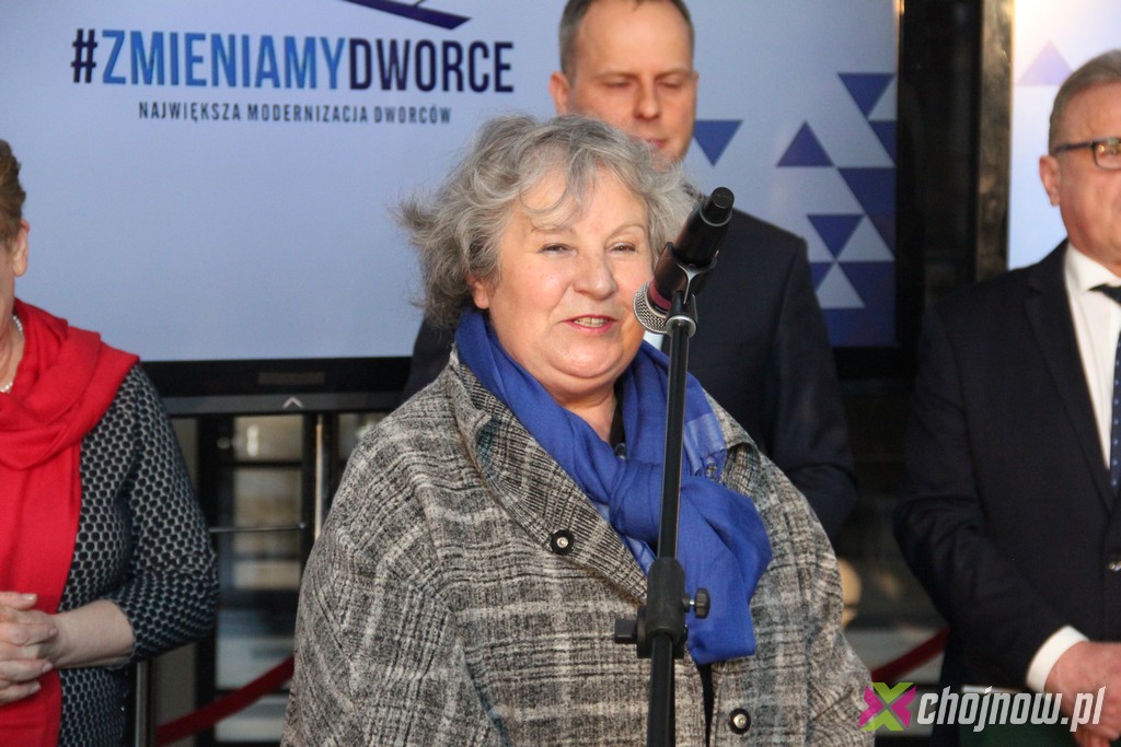 W Chojnowie uroczyście oddano do użytku wyremontowany dworzec 
