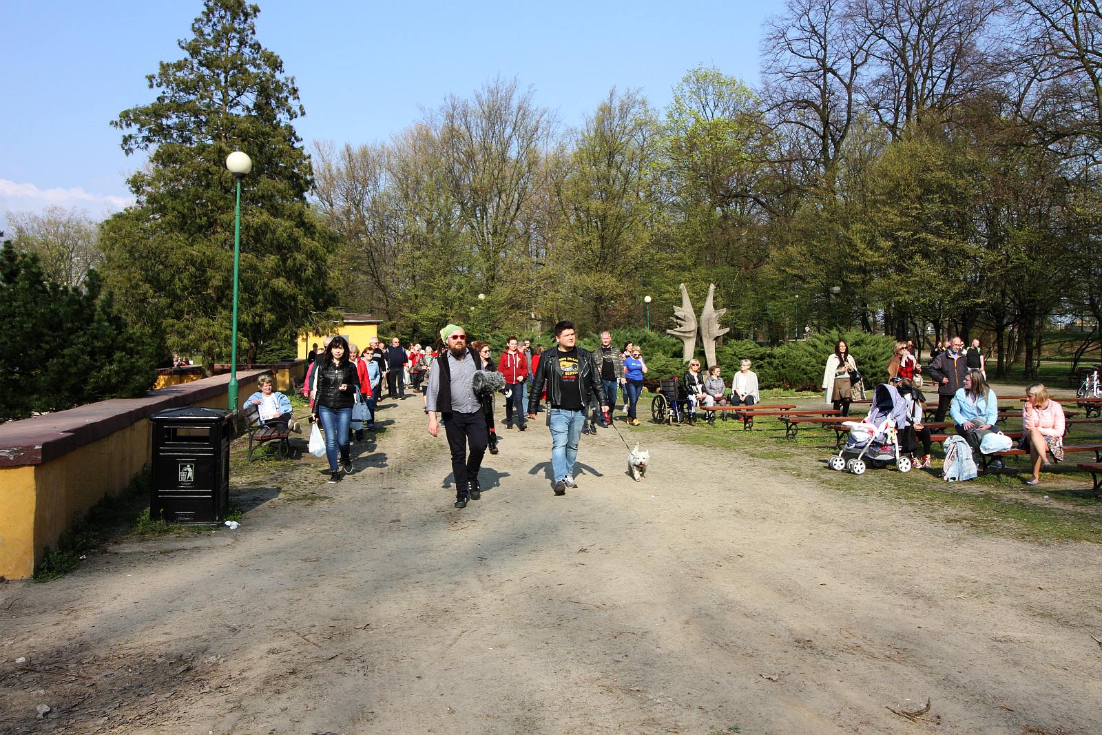 Dźwiękowy spacer po parku z Przemkiem Corso