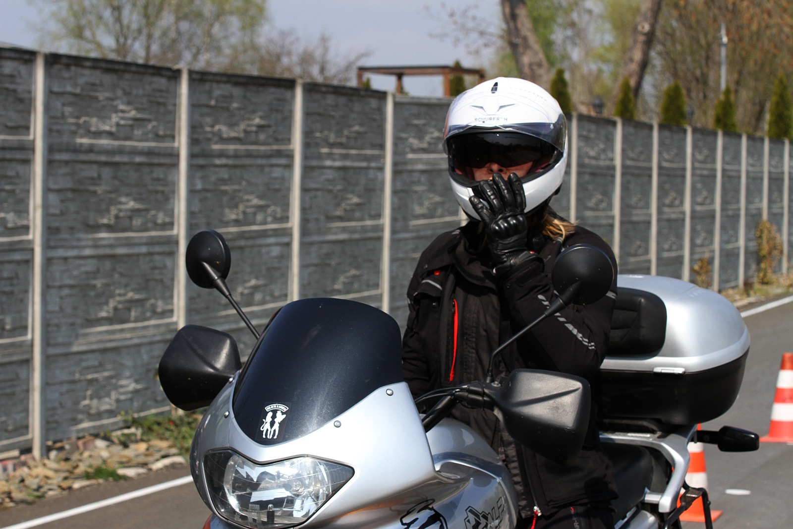 Motopomcnik i Szkoła Wilk szkolą legnickich motocyklistów