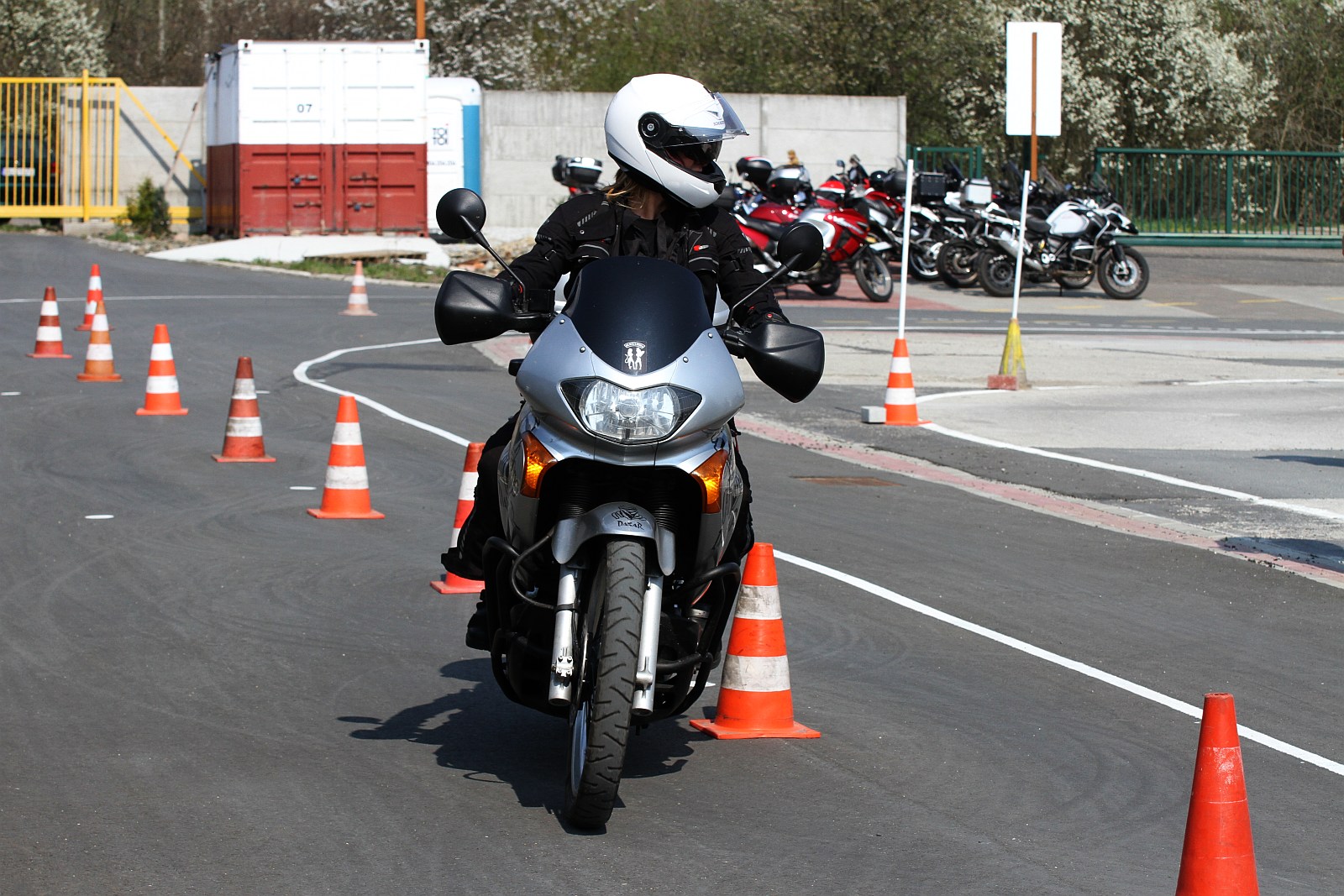 Motopomcnik i Szkoła Wilk szkolą legnickich motocyklistów