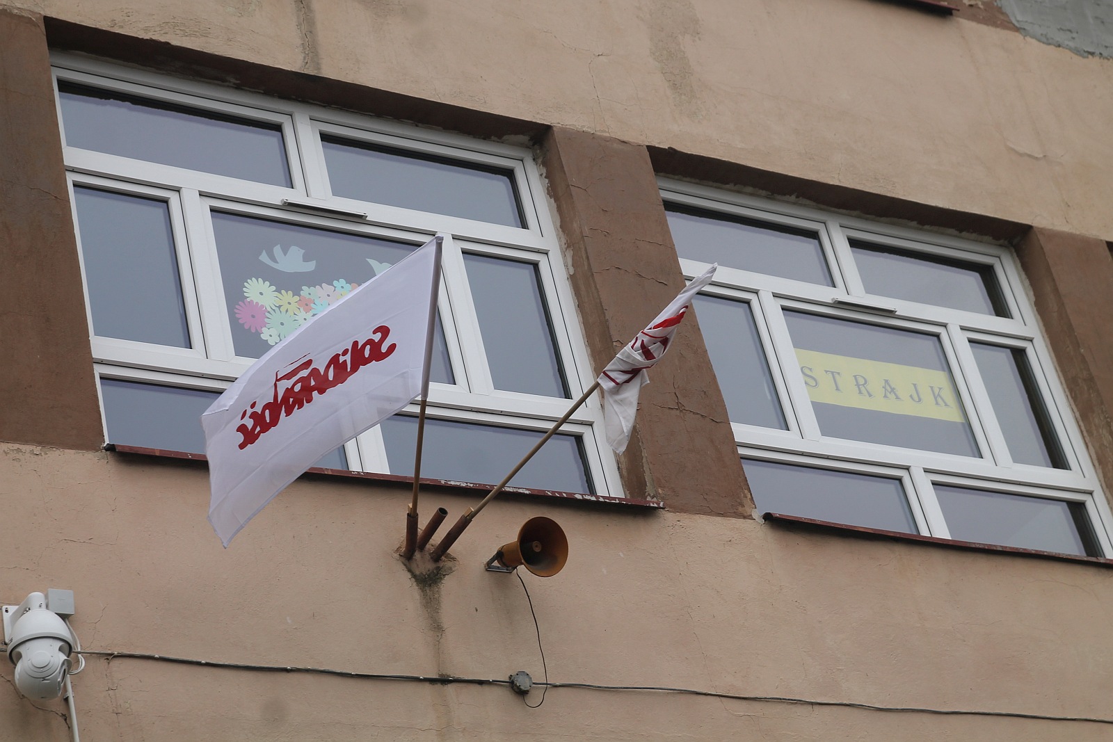 Drugi dzień strajku w szkołach i przedszkolach w Legnicy